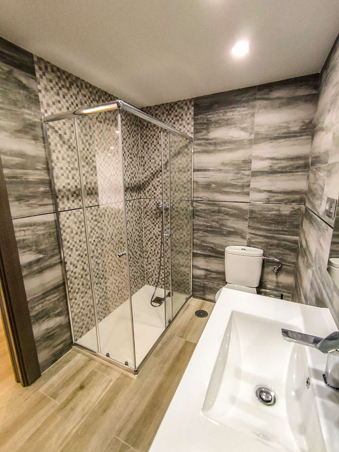 E ALQUILA HASTA 30.06.2026 Y DESDE 01/09/2026 HASTA 30/06/2027 APARTAMENTO A ESTRENAR CON VISTAS AL MAR EN ZONA SANTANGELO (ARROYO DE LA MIEL )