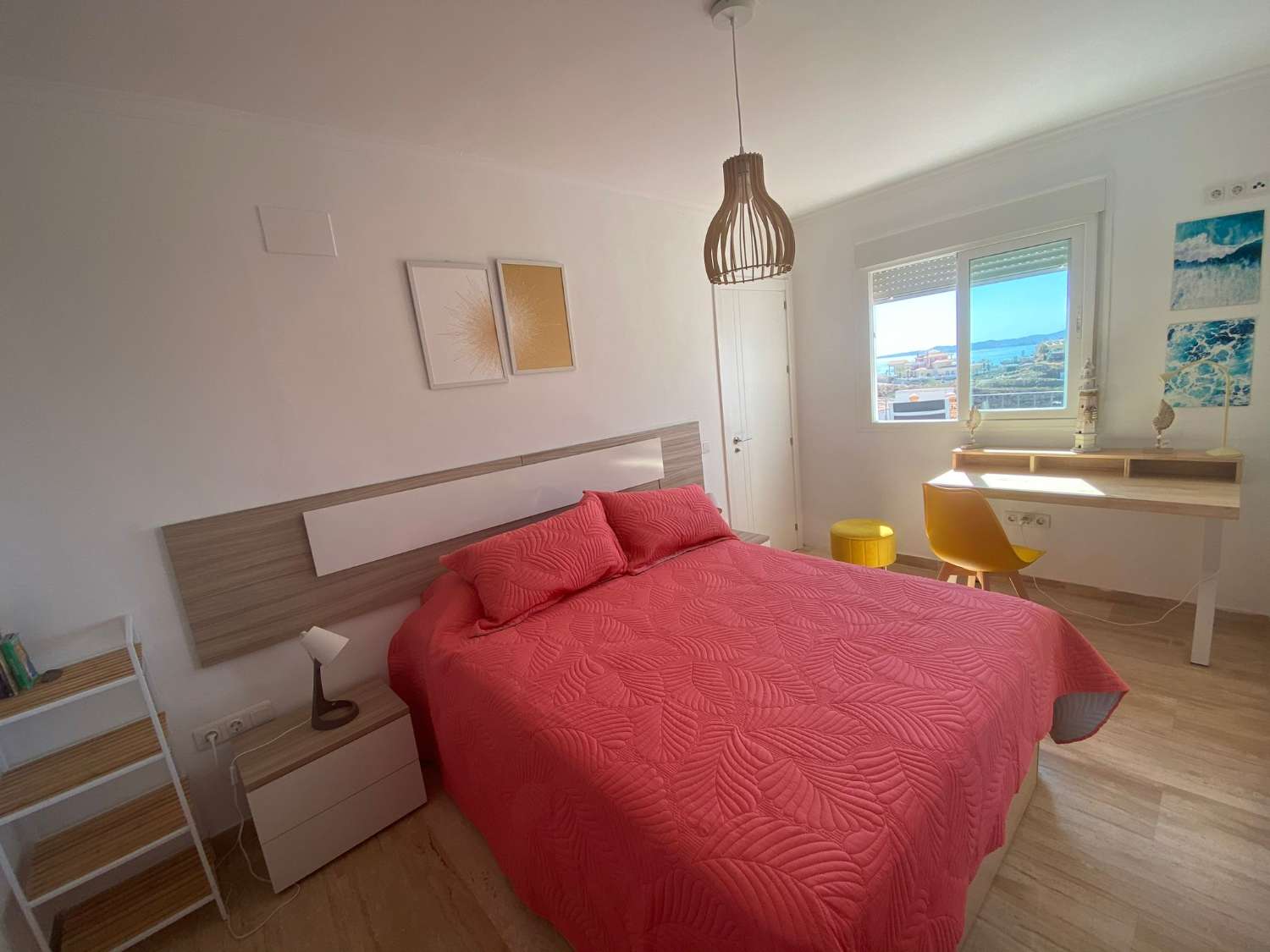 SE ALQUILA DESDE  1.9.26-30.6.27 PRECIOSO APARTAMENTO CON VISTAS AL MAR EN BENALMADENA