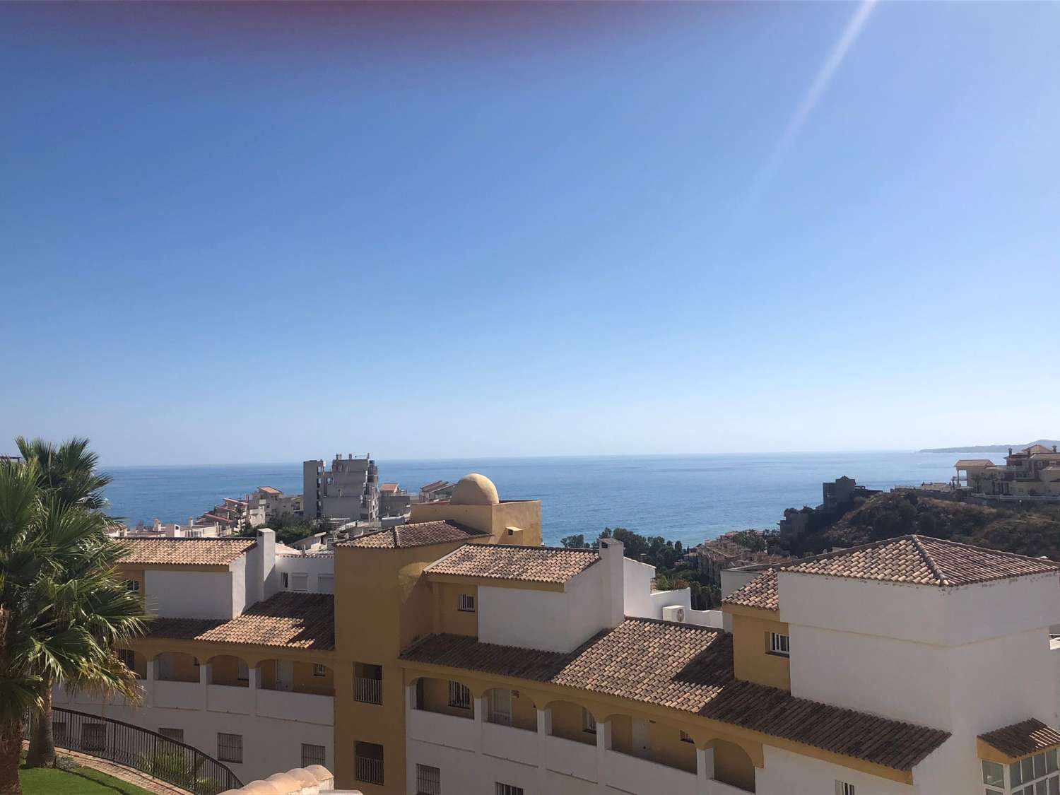SE ALQUILA DESDE  1.9.26-30.6.27 PRECIOSO APARTAMENTO CON VISTAS AL MAR EN BENALMADENA