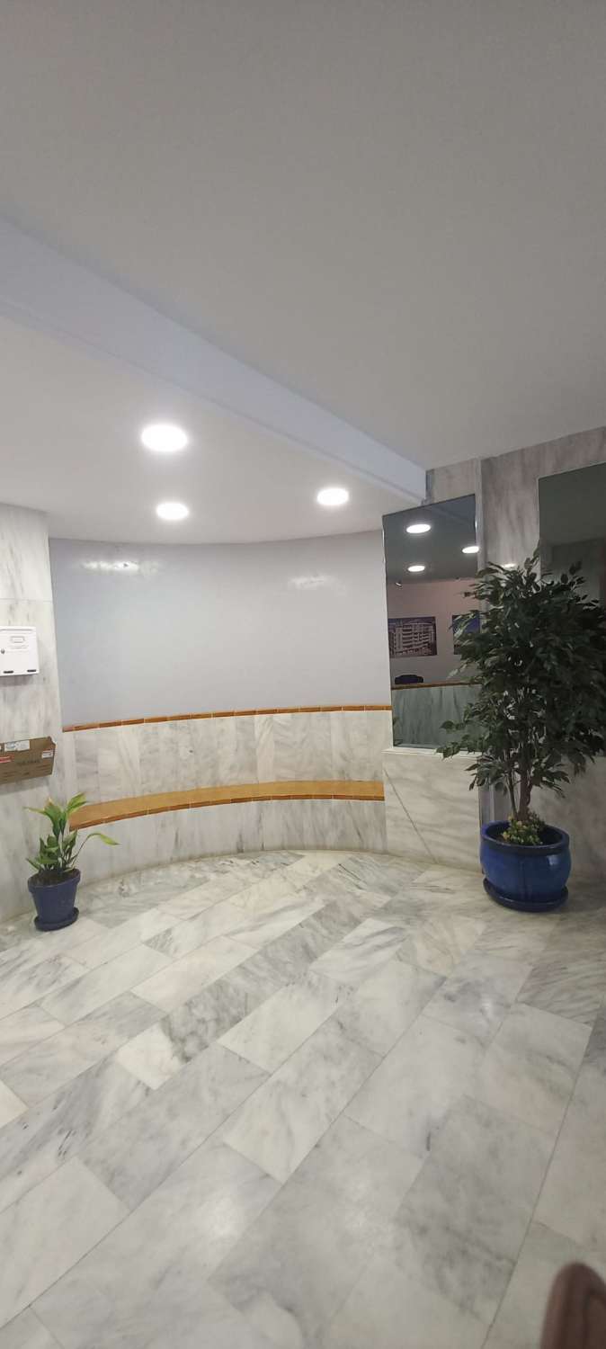 Pieni huoneisto myynnissä Zona Sohail (Fuengirola)