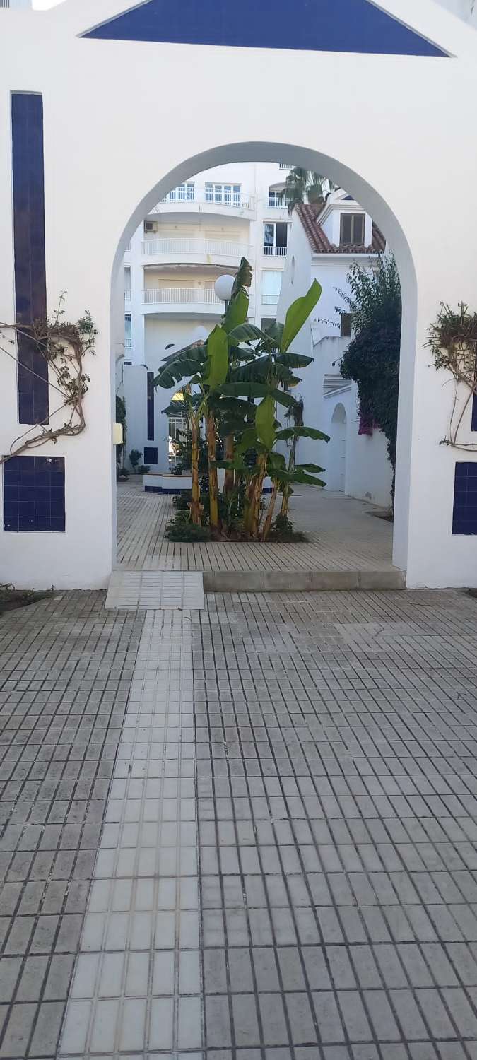 Pieni huoneisto myynnissä Zona Sohail (Fuengirola)