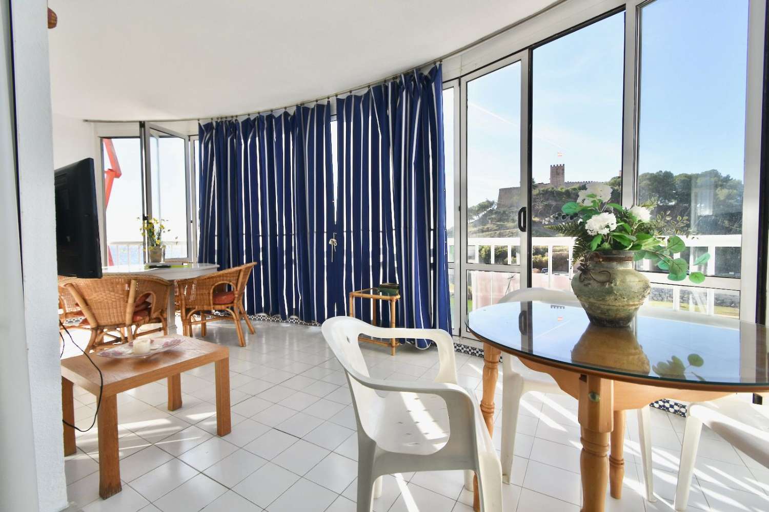 Pieni huoneisto myynnissä Zona Sohail (Fuengirola)