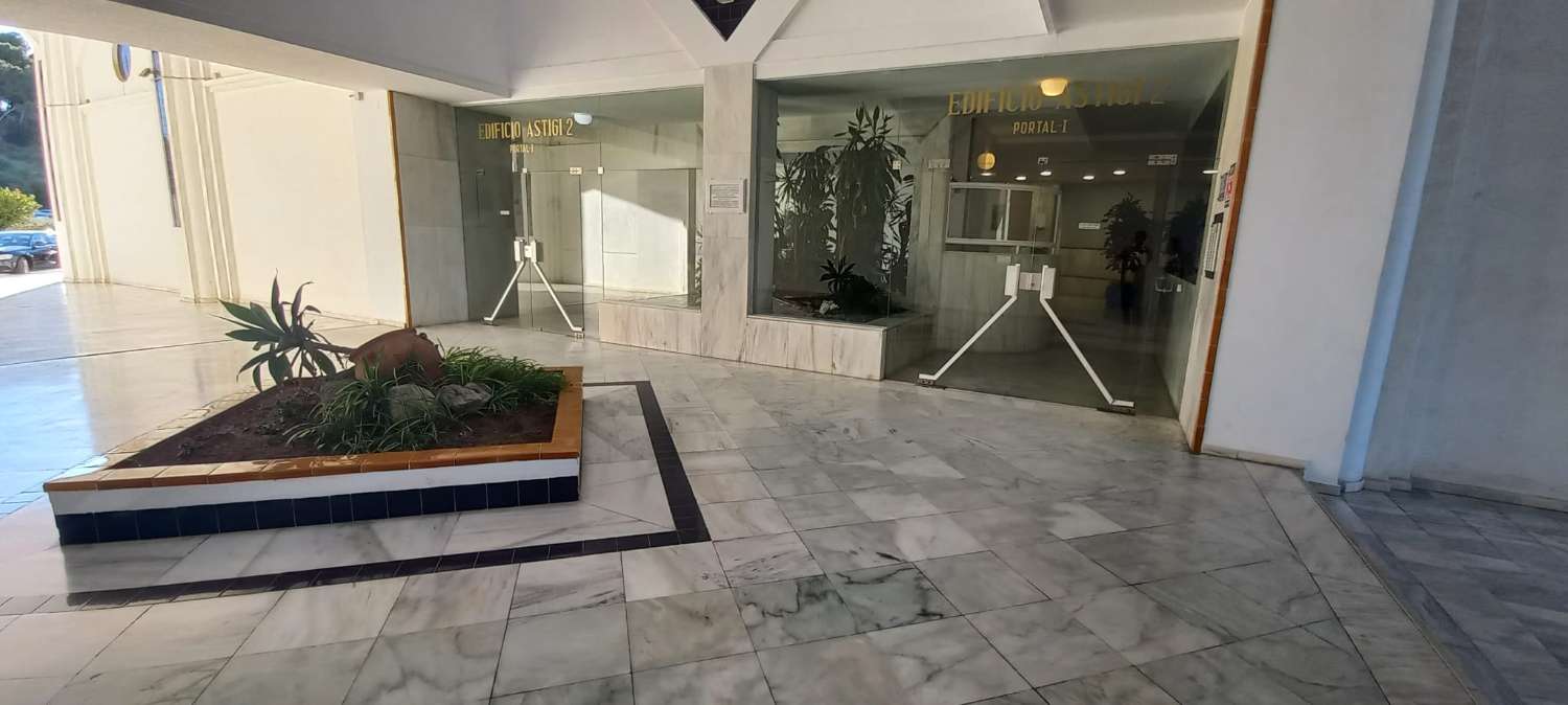 Pieni huoneisto myynnissä Zona Sohail (Fuengirola)