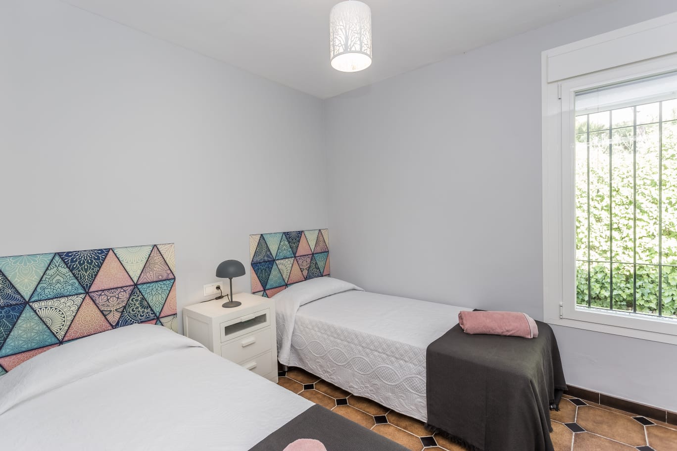 LÅNGTIDSUTHYRNING VACKER PARHUS I EL CHAPARRAL I MIJAS COSTA