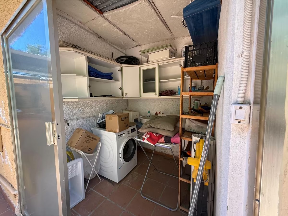 VILLA MED HAVSUTSIKT TILL SALU I MONTEALTO TILL OMBYGGNAD (BENALMADENA)