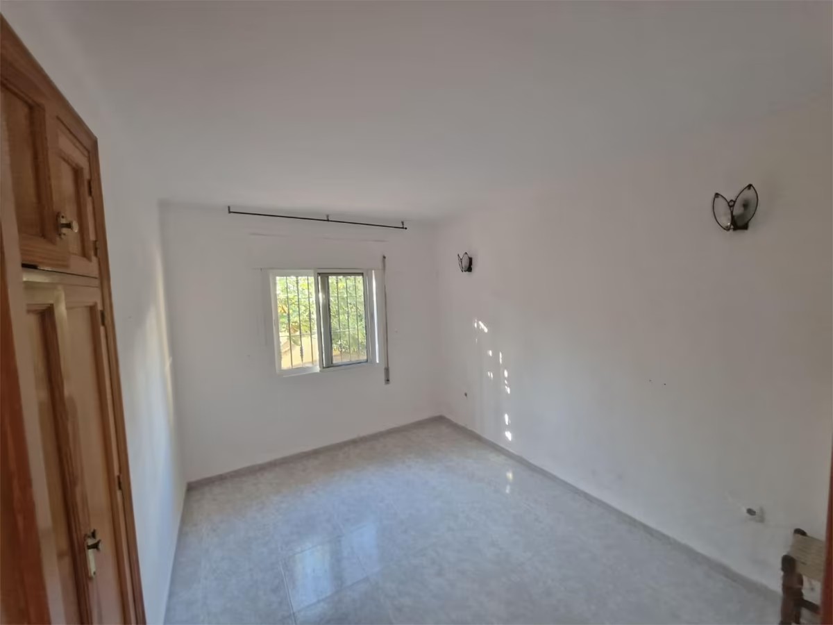 VILLA MED HAVSUTSIKT TILL SALU I MONTEALTO TILL OMBYGGNAD (BENALMADENA)