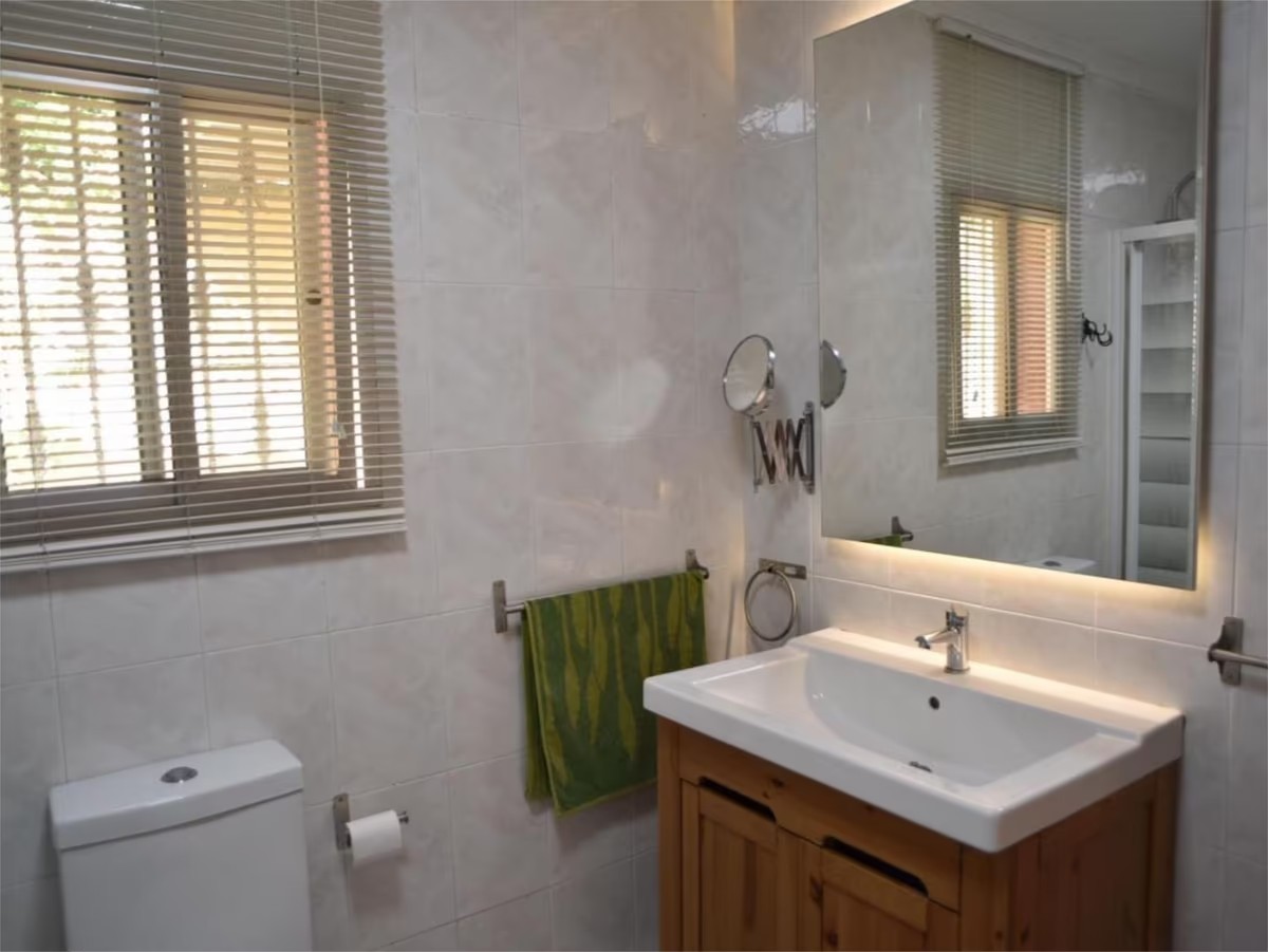 VILLA MED HAVSUTSIKT TILL SALU I MONTEALTO TILL OMBYGGNAD (BENALMADENA)