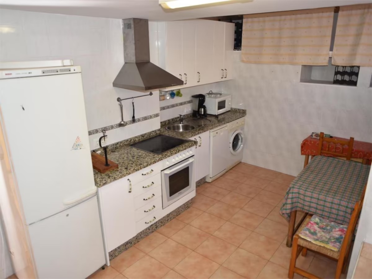 VILLA MED HAVSUTSIKT TILL SALU I MONTEALTO TILL OMBYGGNAD (BENALMADENA)