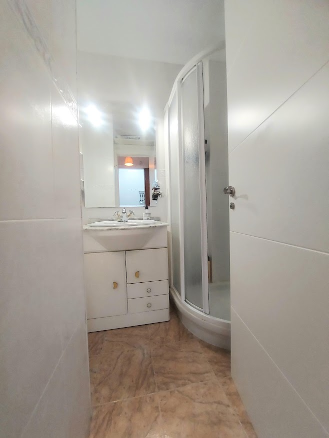 À LOUER DU 01/09/2026 AU 30/06/2027 BEL STUDIO À ARROYO DE LA MIEL (BÉNALDADENA)