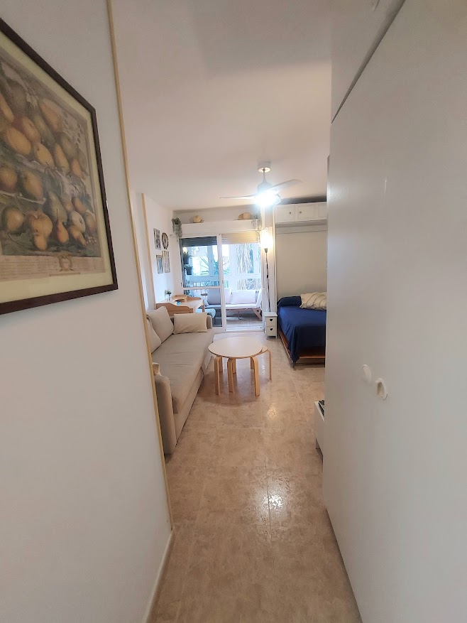 À LOUER DU 01/09/2026 AU 30/06/2027 BEL STUDIO À ARROYO DE LA MIEL (BÉNALDADENA)