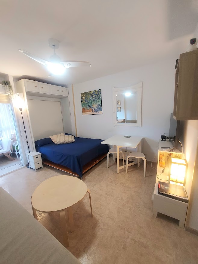 À LOUER DU 01/09/2026 AU 30/06/2027 BEL STUDIO À ARROYO DE LA MIEL (BÉNALDADENA)