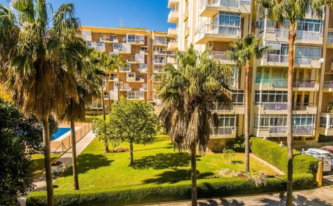 À LOUER DU 01/09/2026 AU 30/06/2027 BEL STUDIO À ARROYO DE LA MIEL (BÉNALDADENA)