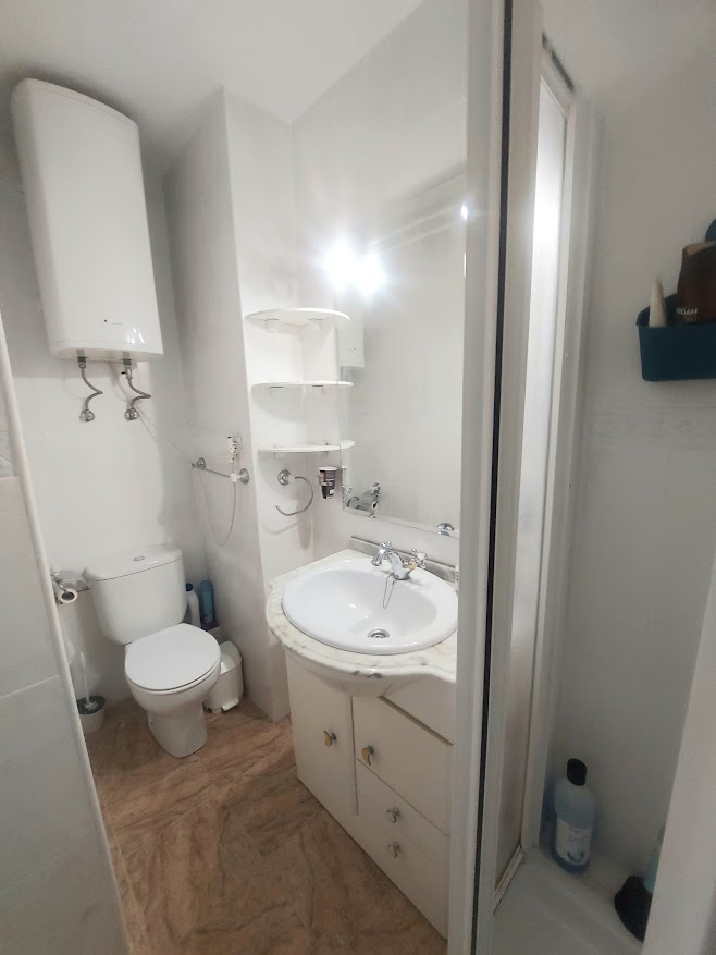 À LOUER DU 01/09/2026 AU 30/06/2027 BEL STUDIO À ARROYO DE LA MIEL (BÉNALDADENA)