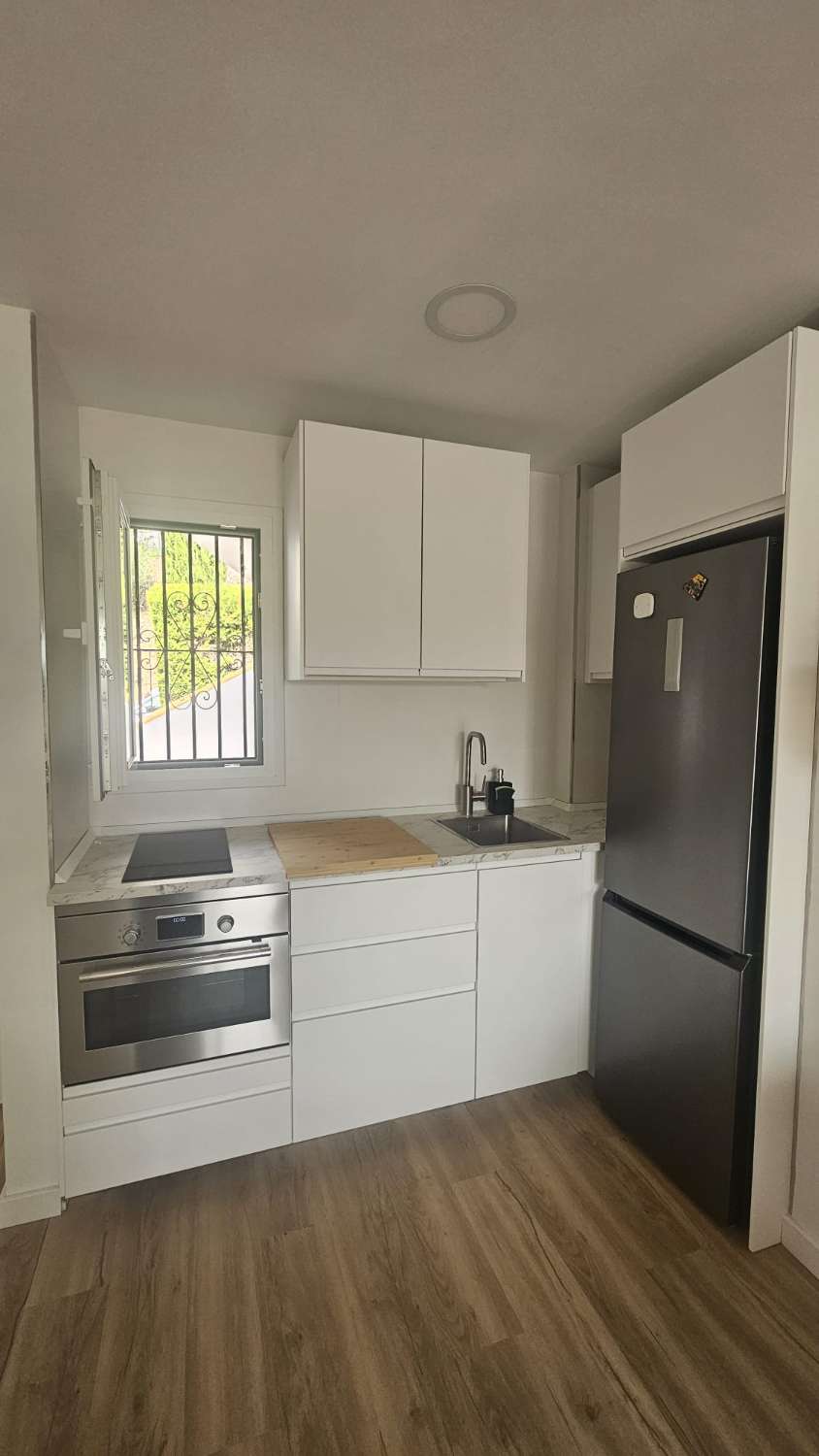 VUOKRATTAVISSA 4.3.26–30.6.26 JA 01.09.2026–30.06.2027 KAUNIS ASUNTO BENALMADENASSA