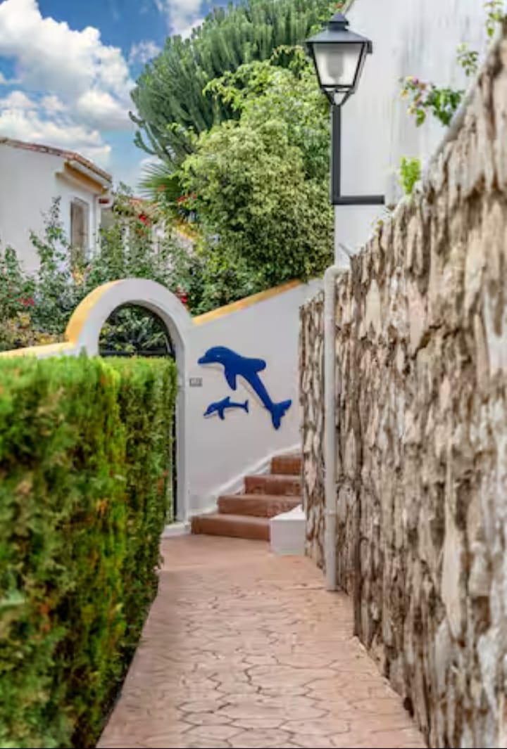 VUOKRATTAVISSA 4.3.26–30.6.26 JA 01.09.2026–30.06.2027 KAUNIS ASUNTO BENALMADENASSA