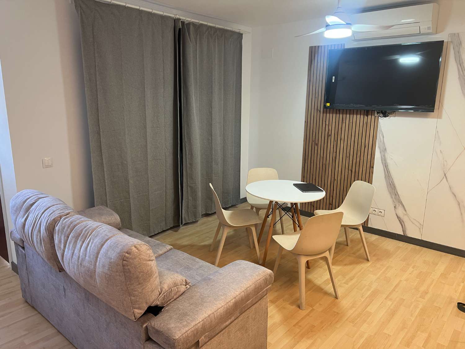 Petit Appartement saisonnière à Solymar - Puerto Marina (Benalmádena)
