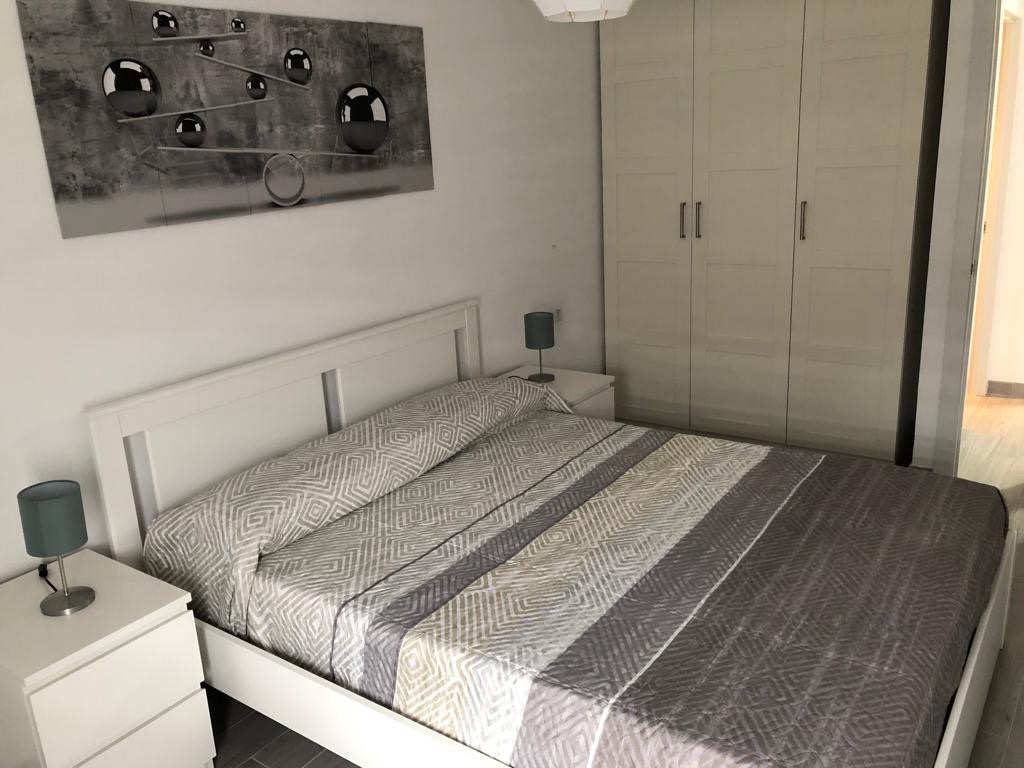 SE VENDE BONITO APARTAMENTO EN BENALMÁDENA CON VISTAS AL MAR