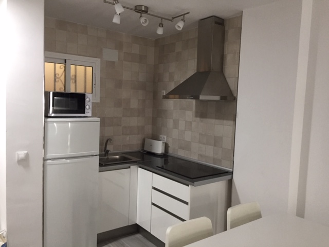 SE VENDE BONITO APARTAMENTO EN BENALMÁDENA CON VISTAS AL MAR