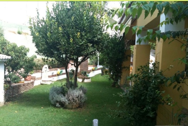 SE VENDE MAGNIFICO CHALET INDEPENDIENTE EN BENALMADENA