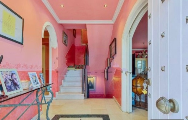 SE VENDE MAGNIFICO CHALET INDEPENDIENTE EN BENALMADENA