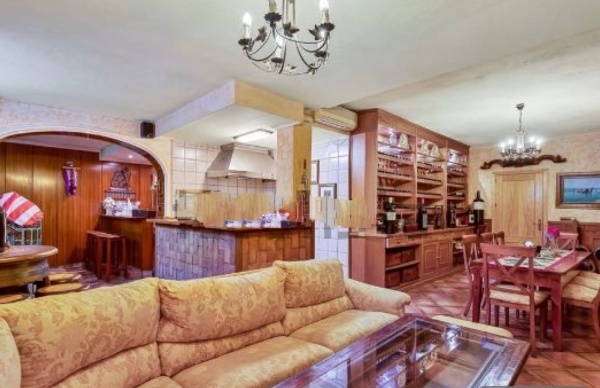 SE VENDE MAGNIFICO CHALET INDEPENDIENTE EN BENALMADENA