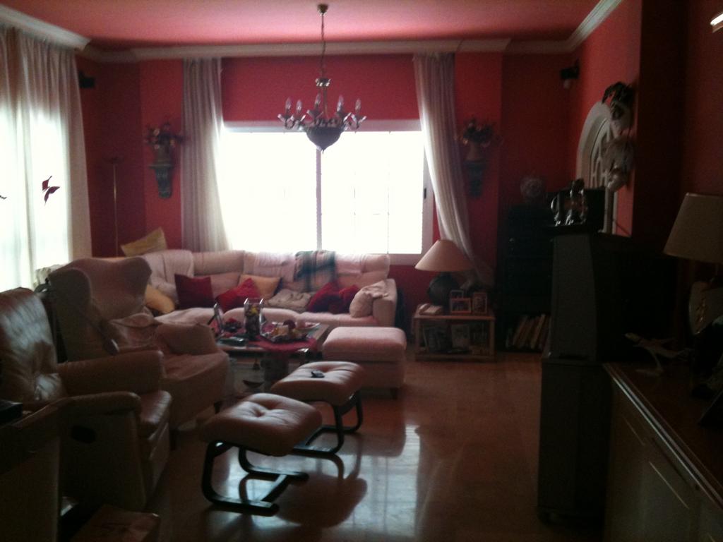 SE VENDE MAGNIFICO CHALET INDEPENDIENTE EN BENALMADENA