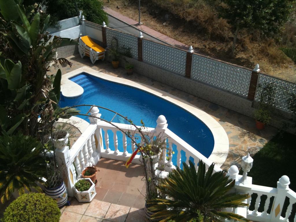 SE VENDE MAGNIFICO CHALET INDEPENDIENTE EN BENALMADENA