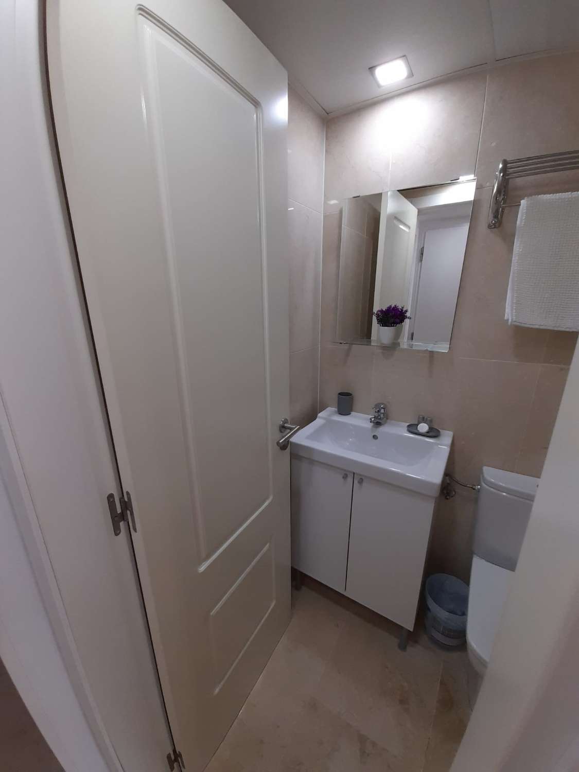 Se vende precioso apartamento a 250 metros de la playa en Benalmádena