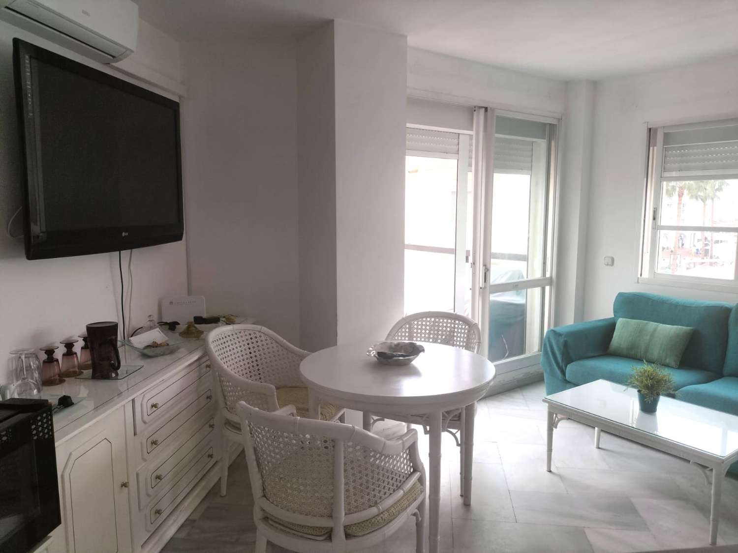 Petit Appartement saisonnière à Solymar - Puerto Marina (Benalmádena)