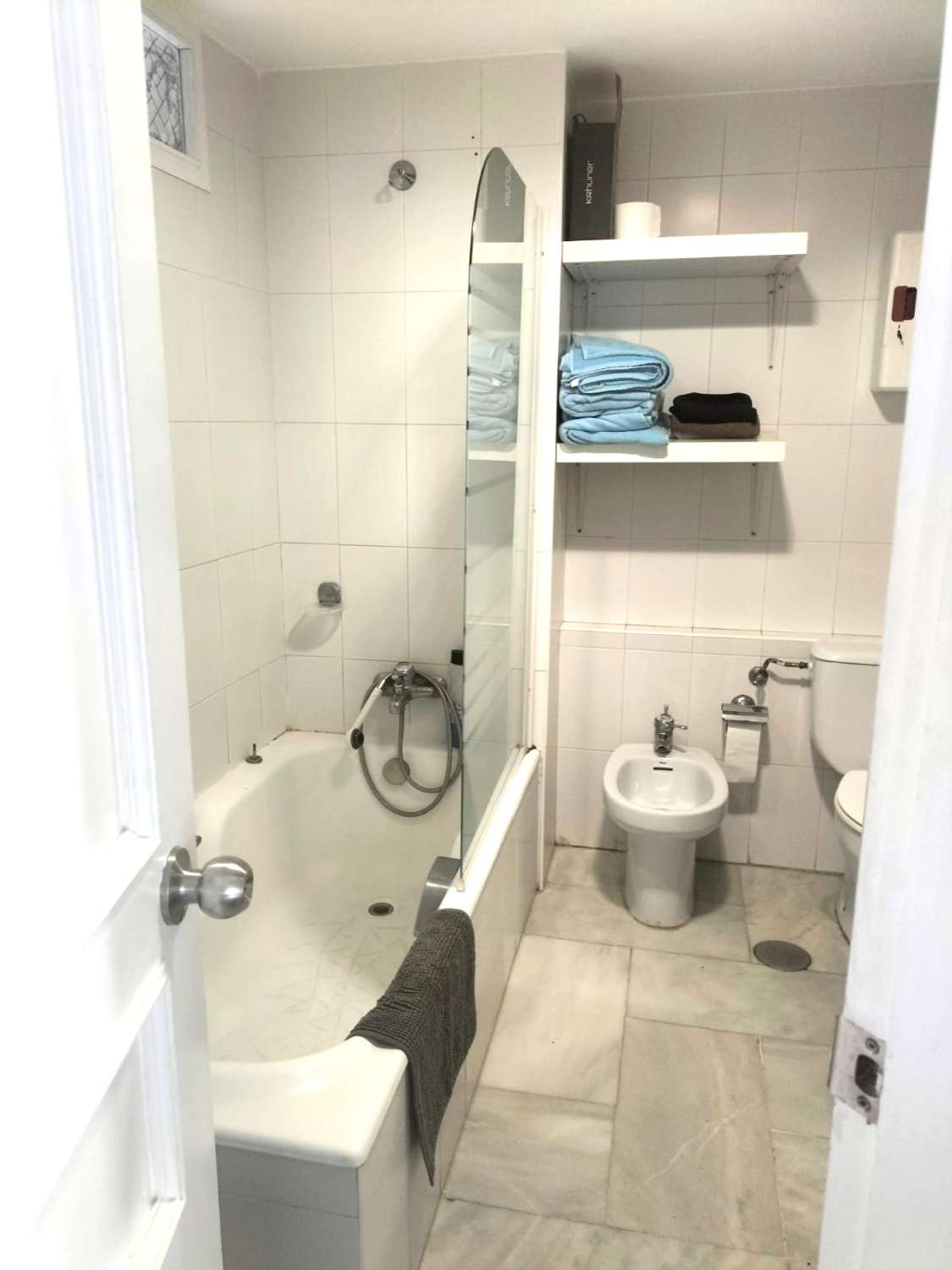 Petit Appartement saisonnière à Solymar - Puerto Marina (Benalmádena)