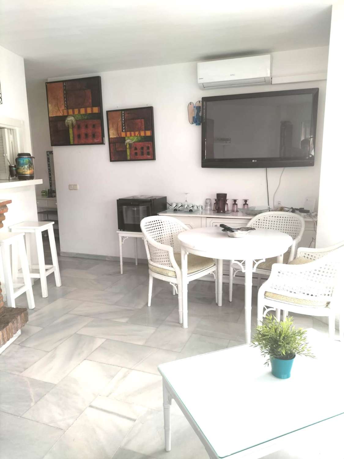 Petit Appartement saisonnière à Solymar - Puerto Marina (Benalmádena)