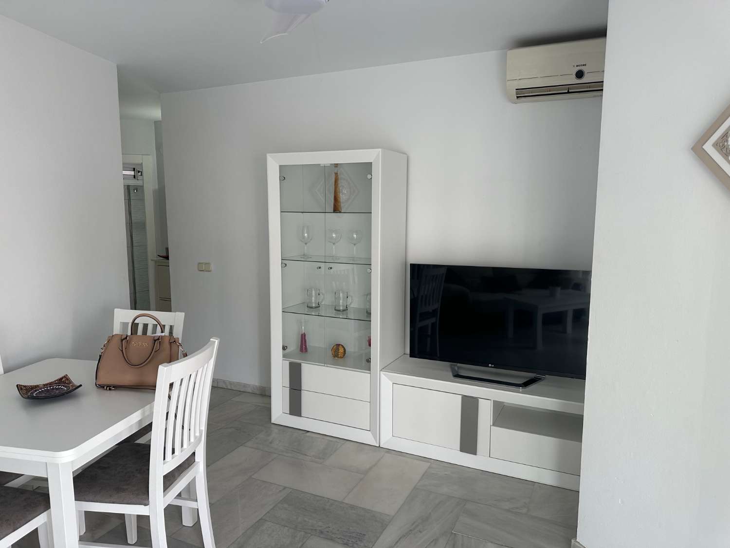 Petit Appartement saisonnière à Solymar - Puerto Marina (Benalmádena)