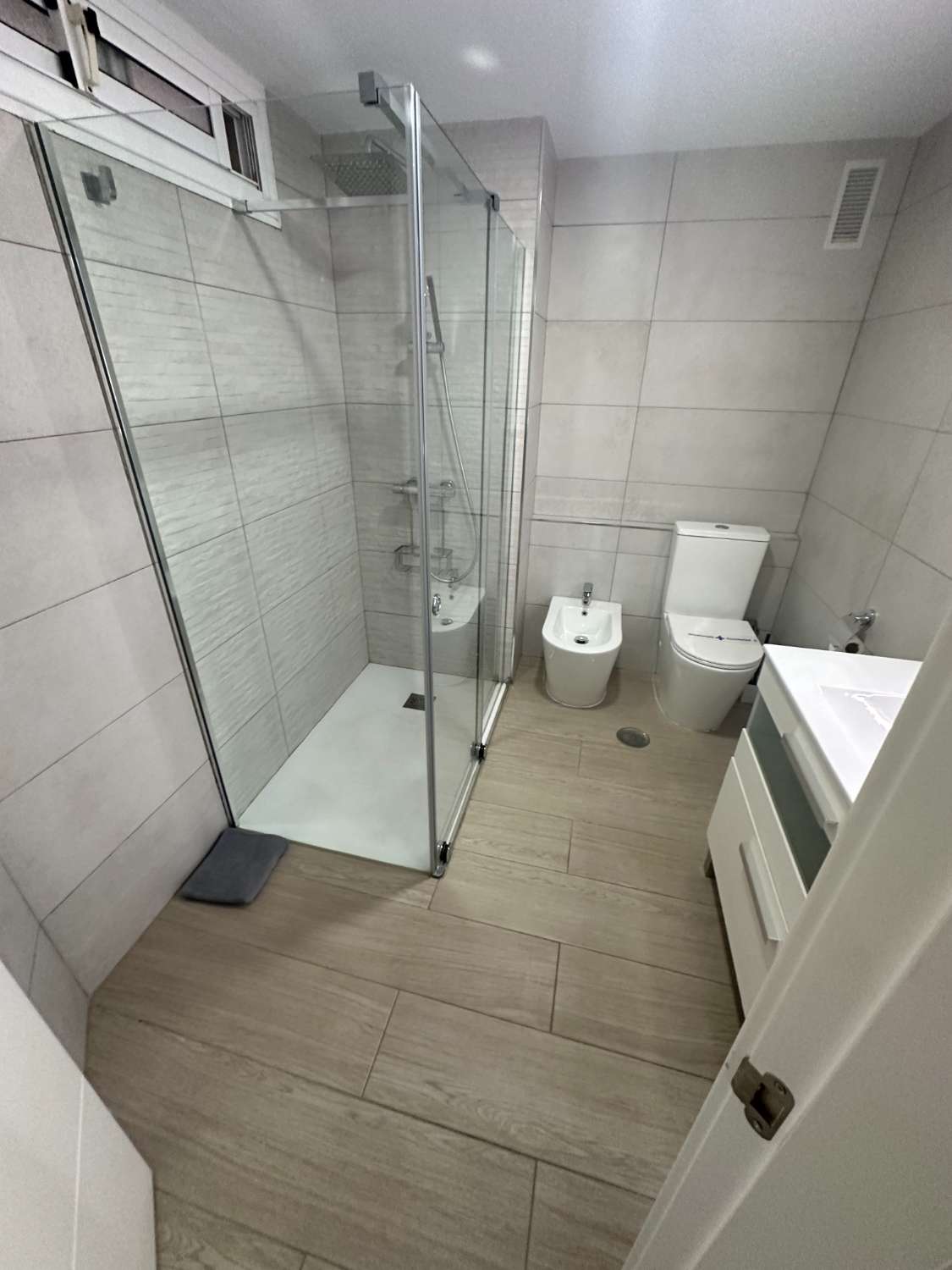 Petit Appartement saisonnière à Solymar - Puerto Marina (Benalmádena)