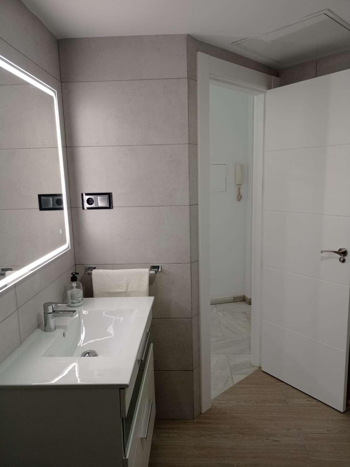 Petit Appartement saisonnière à Solymar - Puerto Marina (Benalmádena)