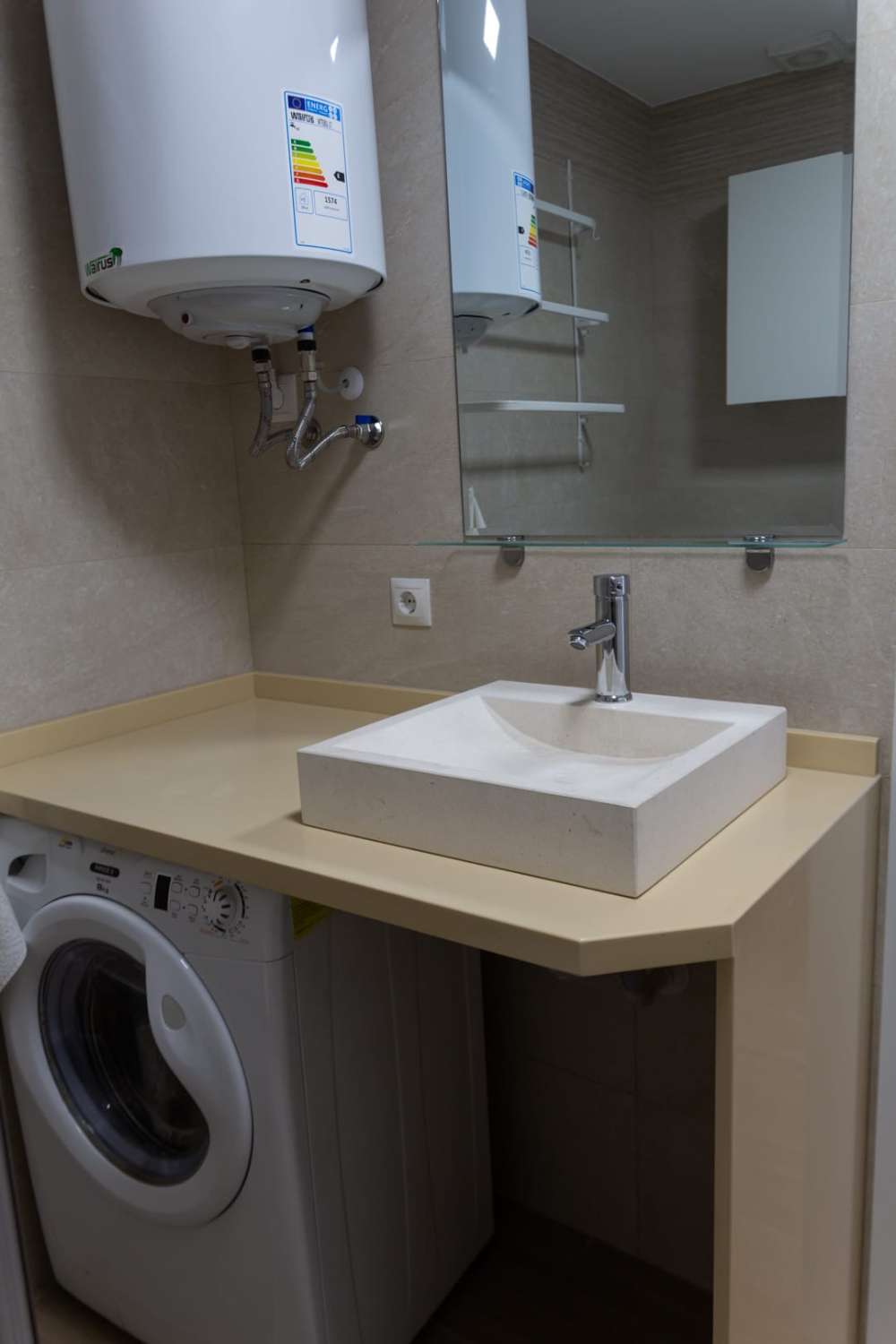 Petit Appartement saisonnière à Solymar - Puerto Marina (Benalmádena)