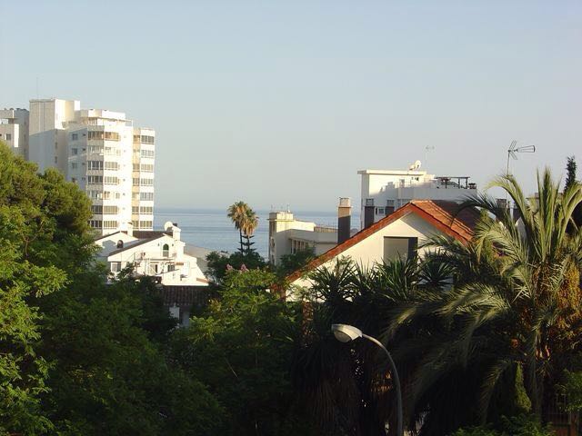 À LOUER DU 1.9.26 AU 30.6.27 APPARTEMENT AGRÉABLE ET DOUILLET AVEC VUE SUR LA MER À BENALMADENA.