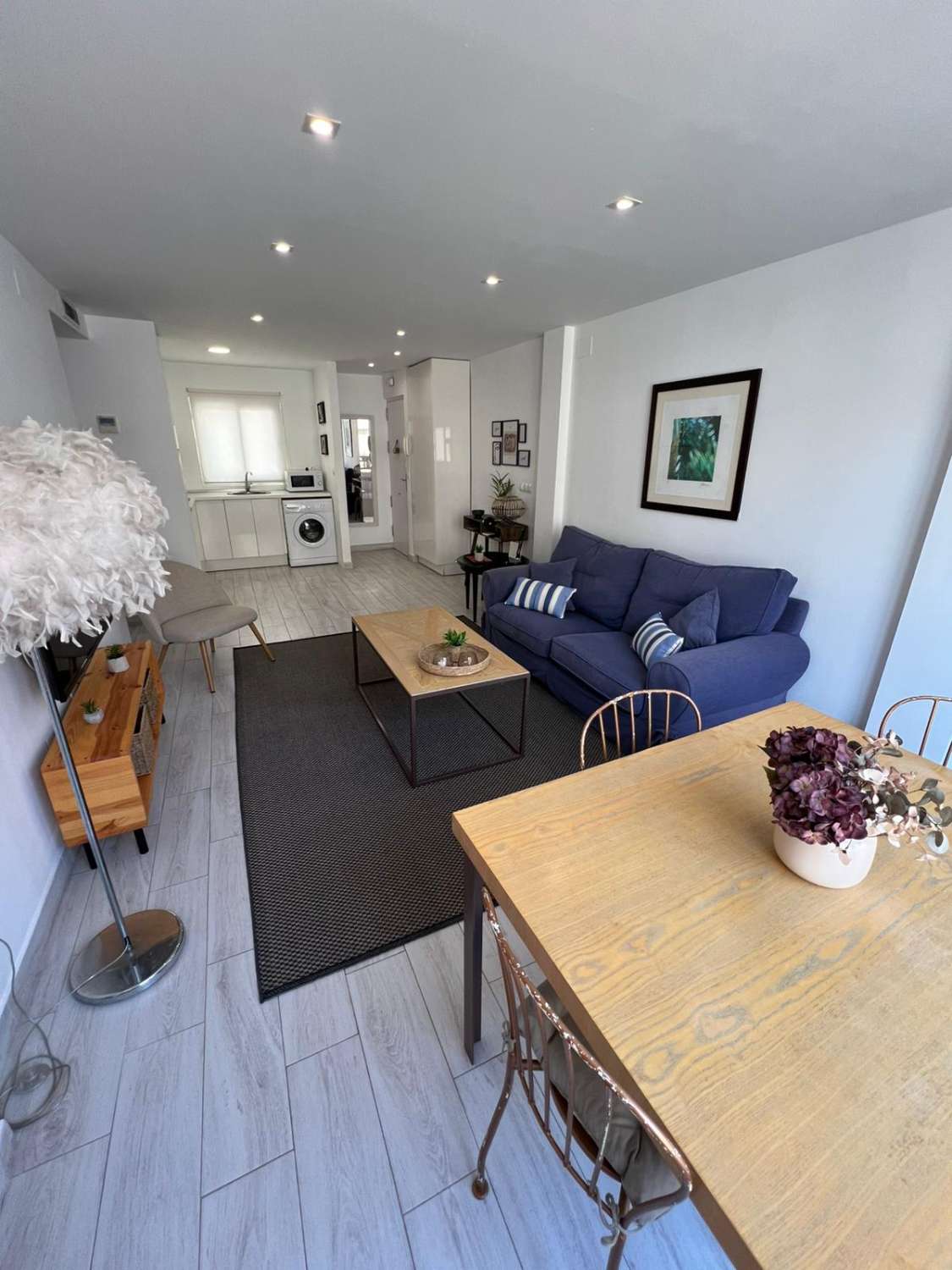 MI-SAISON. À LOUER DU 01/09/26 AU 30/06/27 BEL APPARTEMENT AU CENTRE DE FUENGIROLA