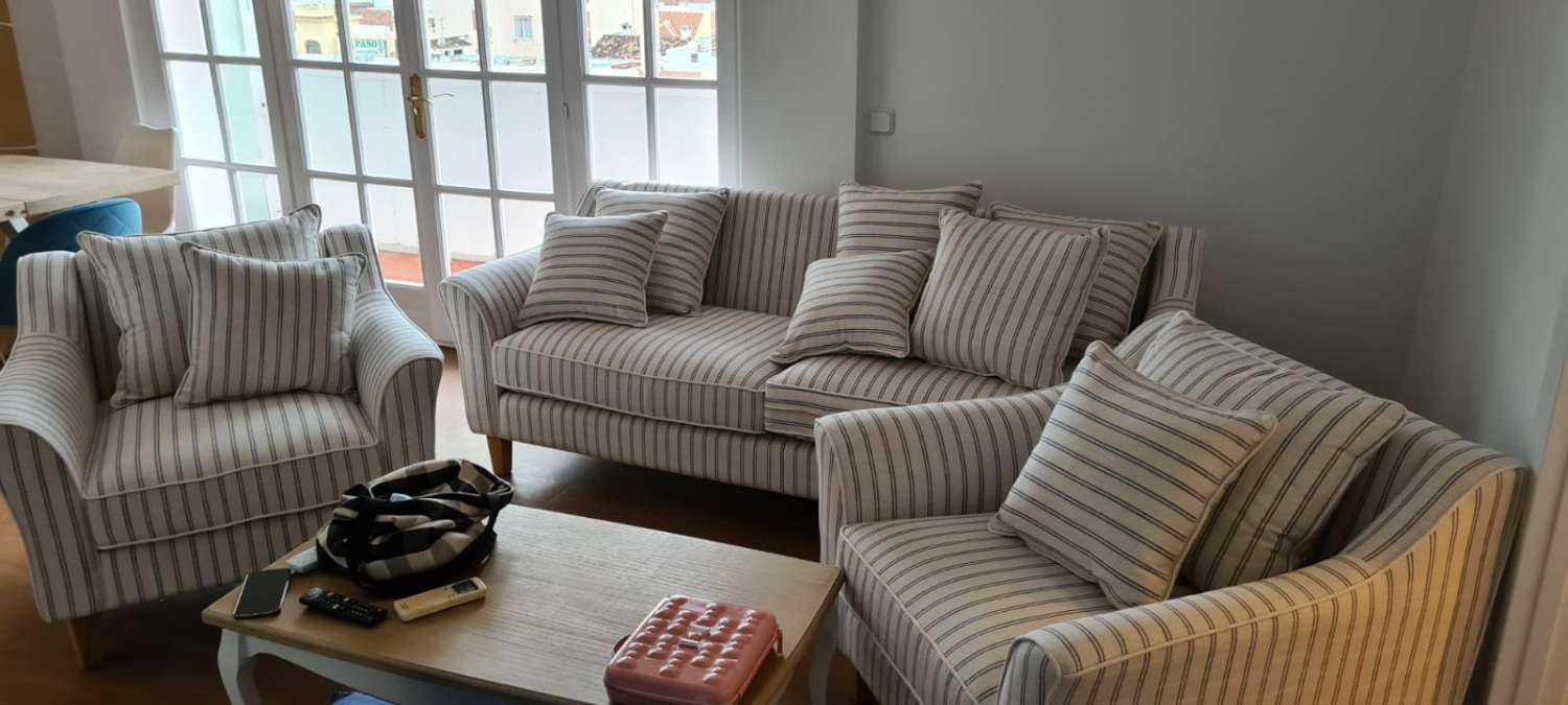 VUOKRATTAVISSA NYT 30.6.26 ASTI JA 1.9.26–30.6.27 UPEA ASUNTO RANNAN ENSIMMÄISELLÄ LINJALLA (LOS BOLICHES) FUENGIROLA