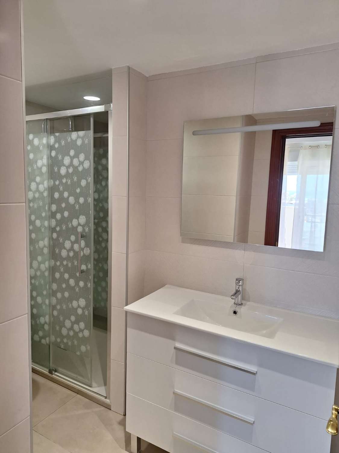 Pieni huoneisto kausiluonteinen Zona Puerto Deportivo (Fuengirola)