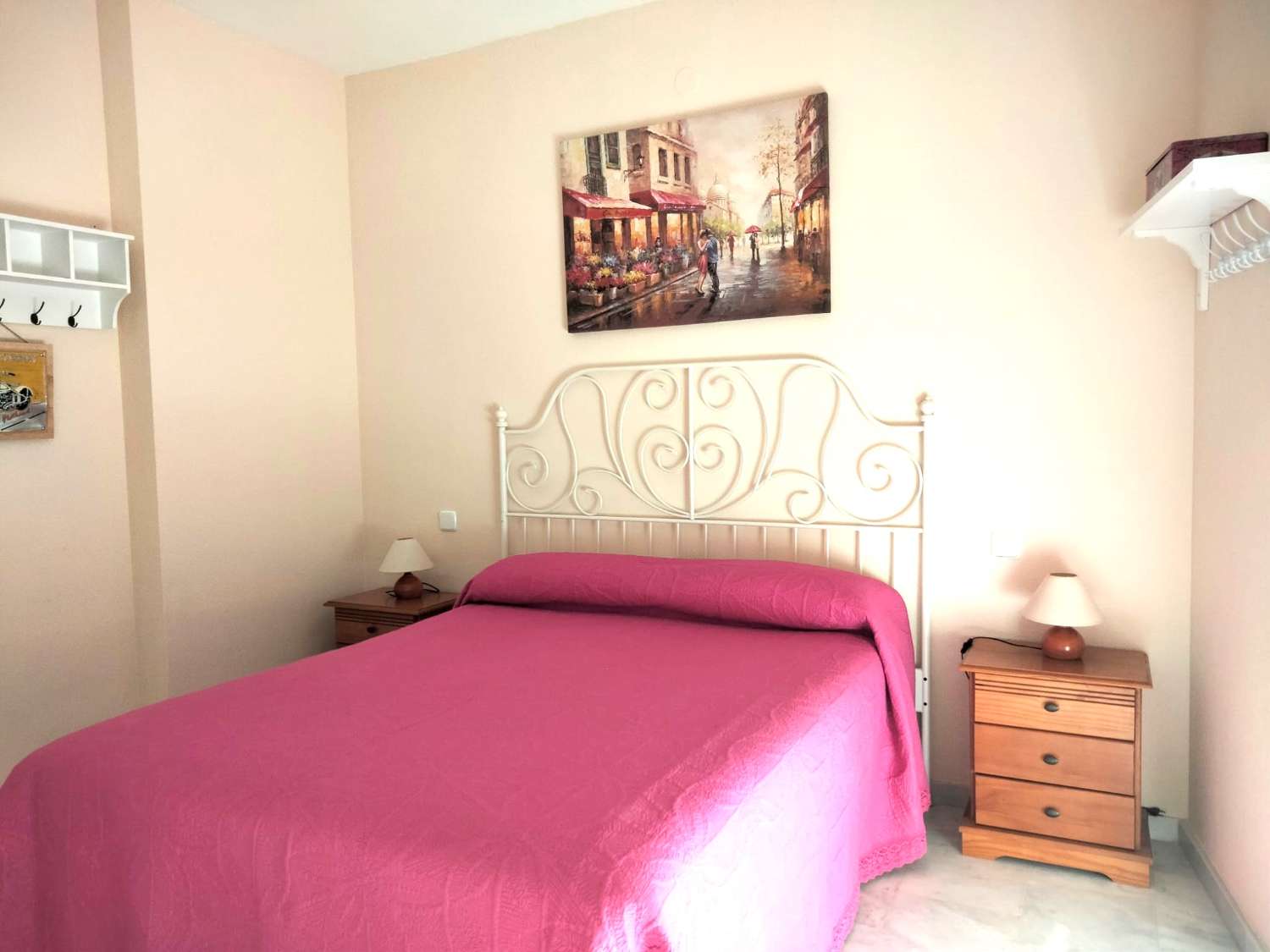 VUOKRATTAVISSA 01.09.2026–30.06.2027 KAUNIS KAKSIKERROKSITALO TORREBLANCA DEL SOLISSA (FUENGIROLA)