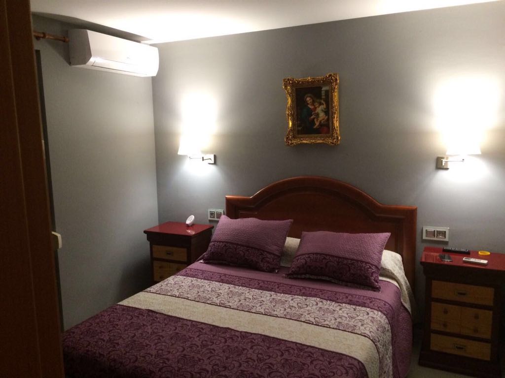 Vuokrattavissa 01.09.2026–30.06.2027 kaunis asunto Fuengirolan rannan ensimmäisellä linjalla.