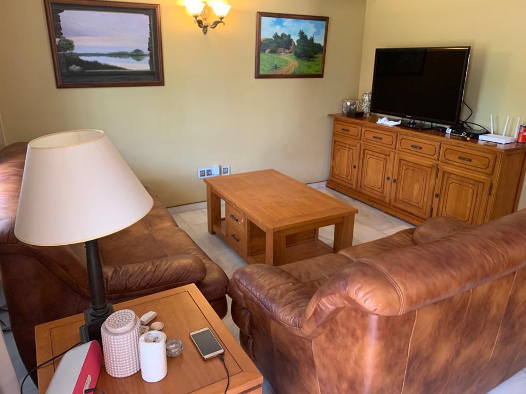 Vuokrattavissa 01.09.2026–30.06.2027 kaunis asunto Fuengirolan rannan ensimmäisellä linjalla.