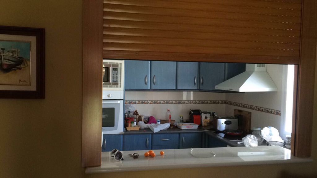 Vuokrattavissa 01.09.2026–30.06.2027 kaunis asunto Fuengirolan rannan ensimmäisellä linjalla.