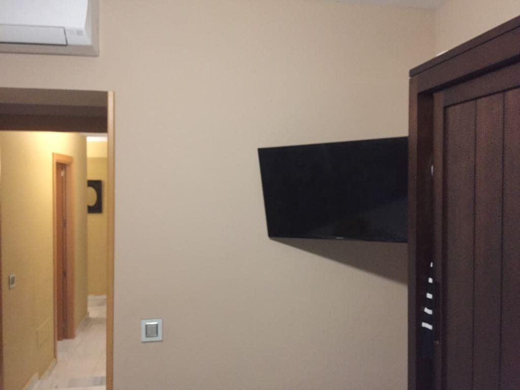 Vuokrattavissa 01.09.2026–30.06.2027 kaunis asunto Fuengirolan rannan ensimmäisellä linjalla.