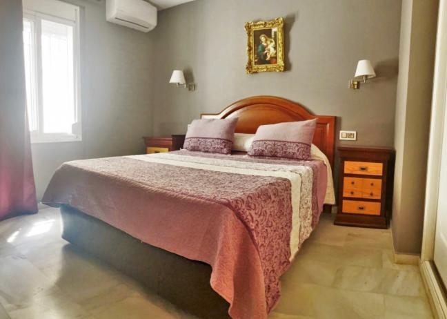 Vuokrattavissa 01.09.2026–30.06.2027 kaunis asunto Fuengirolan rannan ensimmäisellä linjalla.