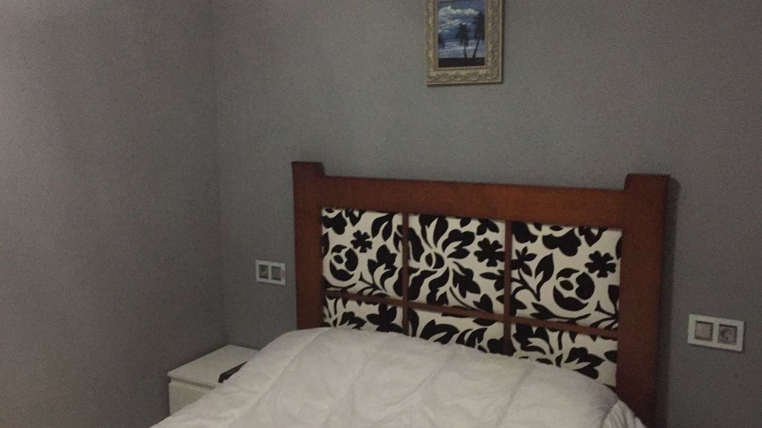 Vuokrattavissa 01.09.2026–30.06.2027 kaunis asunto Fuengirolan rannan ensimmäisellä linjalla.