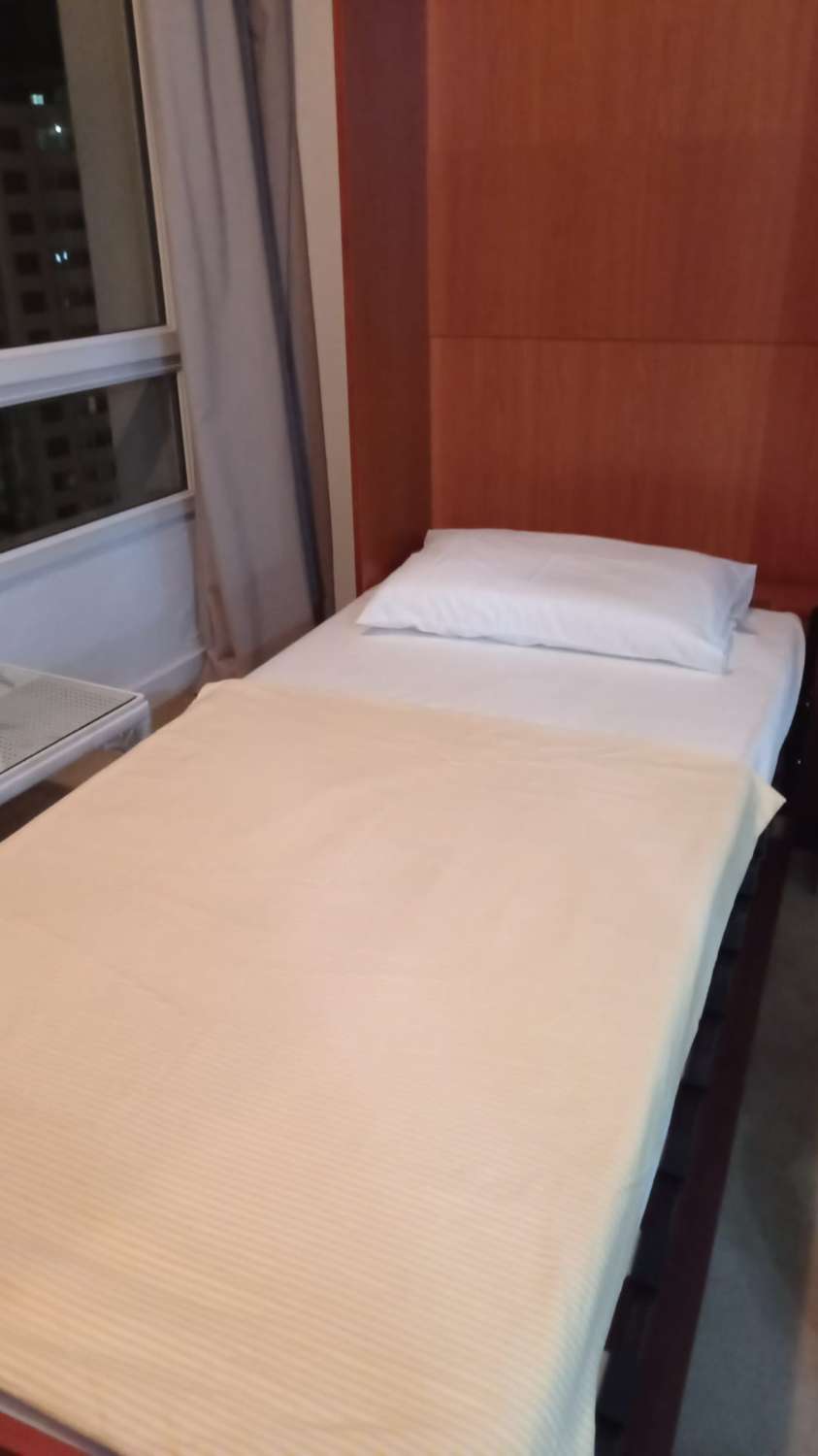 Vuokrattavissa 1.9.26–30.6.27 Mukava yksiö, jossa on merinäkymät 1st Line -rannalla Los Boliches Fuengirolassa