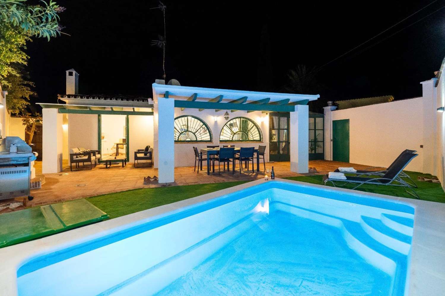 PRACHTIGE VILLA TE KOOP IN NUEVA ANDALUSIË (MARBELLA)