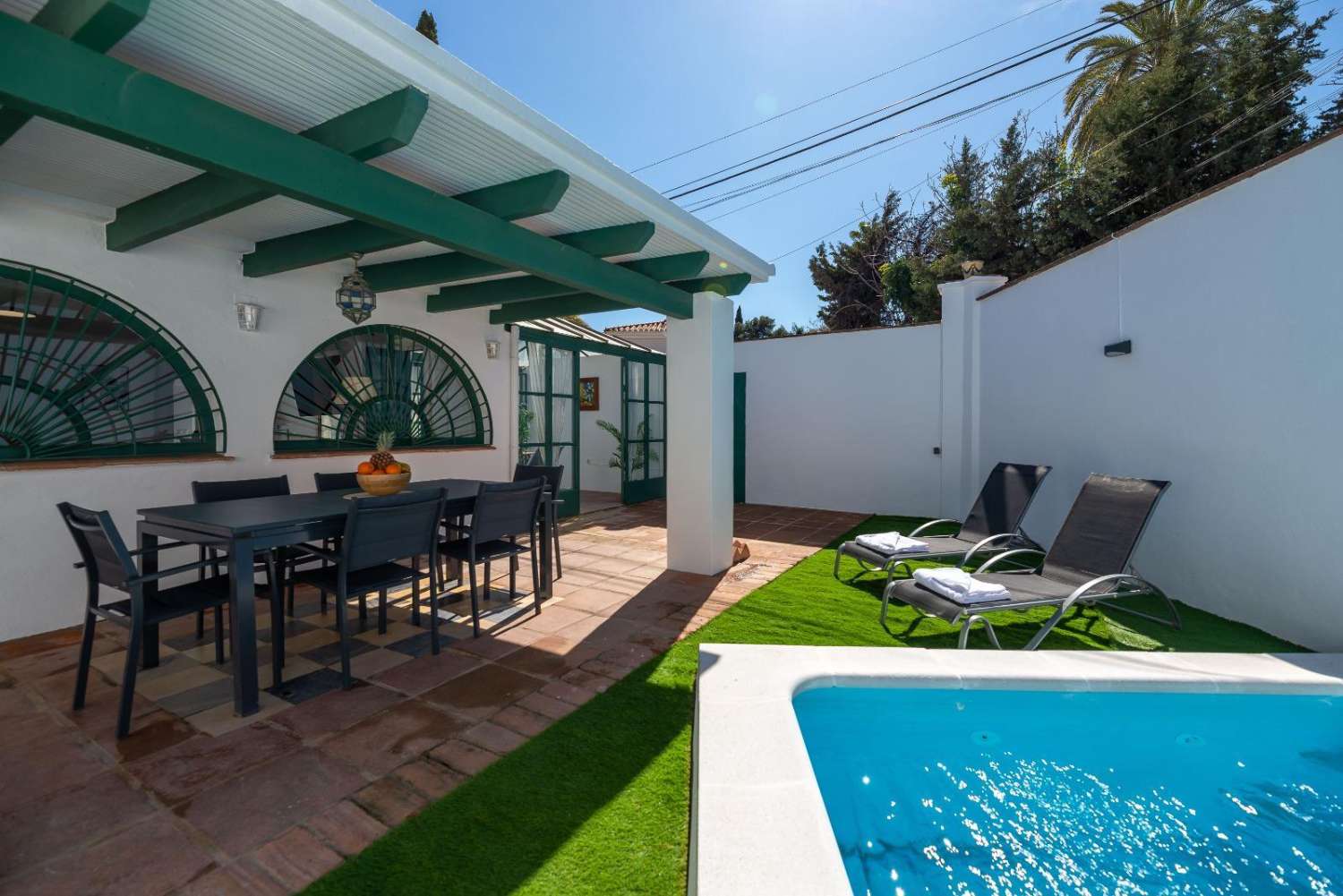 PRACHTIGE VILLA TE KOOP IN NUEVA ANDALUSIË (MARBELLA)