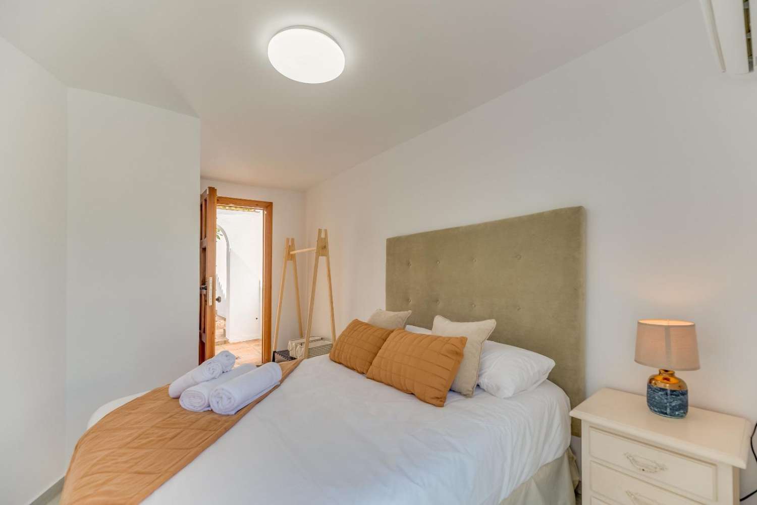 PRACHTIGE VILLA TE KOOP IN NUEVA ANDALUSIË (MARBELLA)